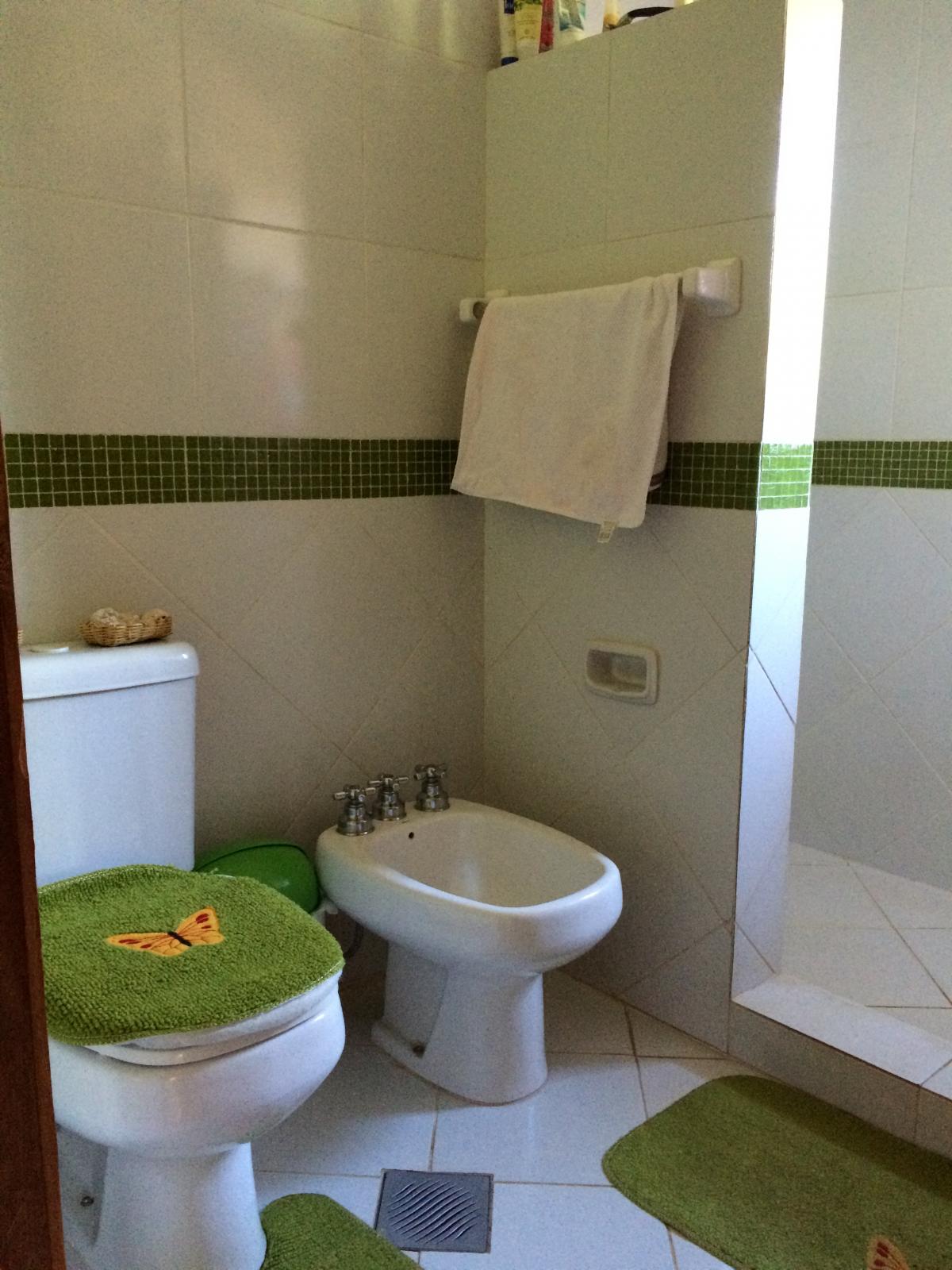 Baño compartido habitacion chicos