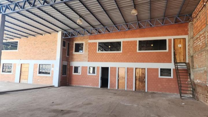 TERRENO  2.142 m2 Y TINGLADO 500 m2, CON OFIC. A LA VENTA * Zona: Limpio – Subestática Ande - Rincón del Peñón San Blas